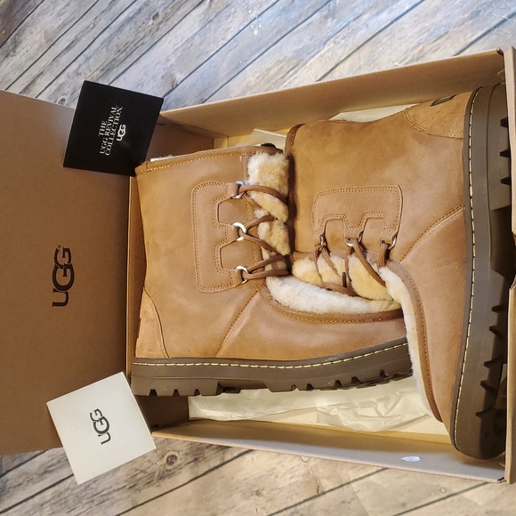 NIB RARE AUTHENTIC UGG Mukluk Revival Boots Women's 10 NEW - Picture 5 of 14